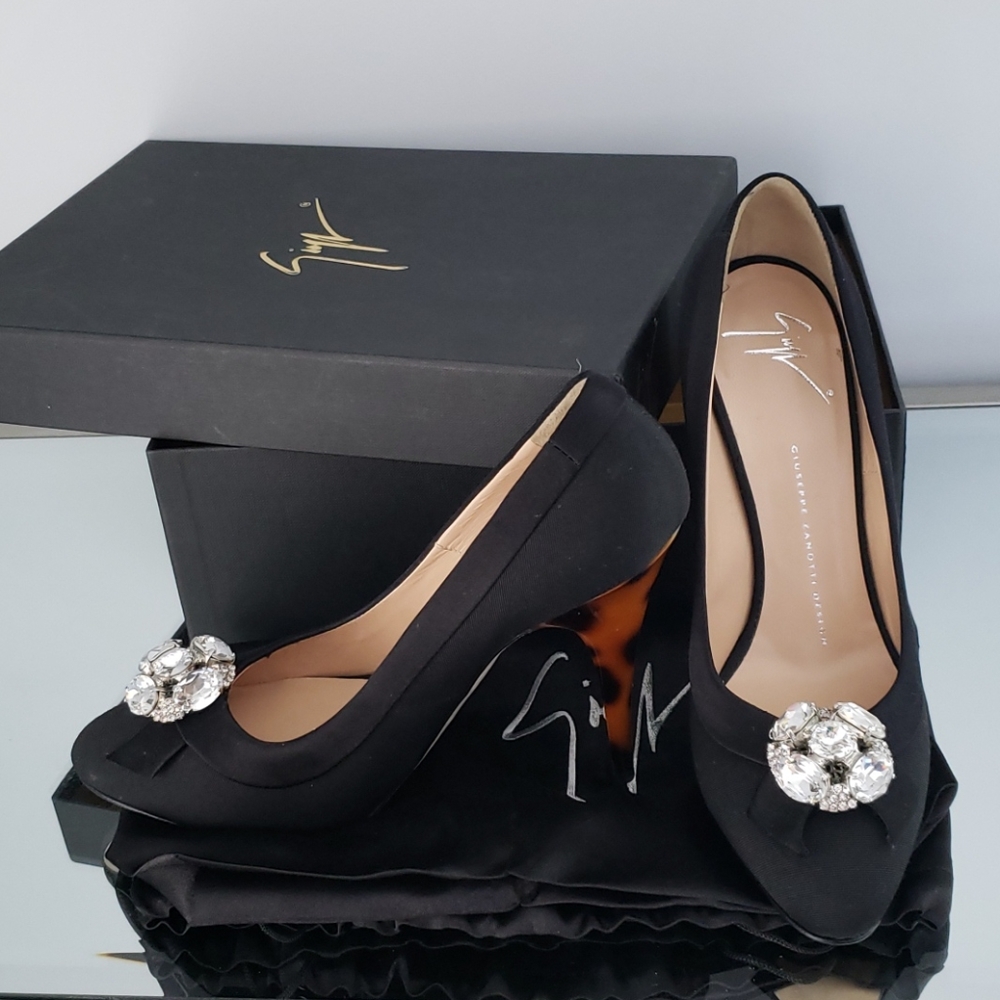 ❄2x Host Pick❄Giuseppe Zanotti Heels Pumps